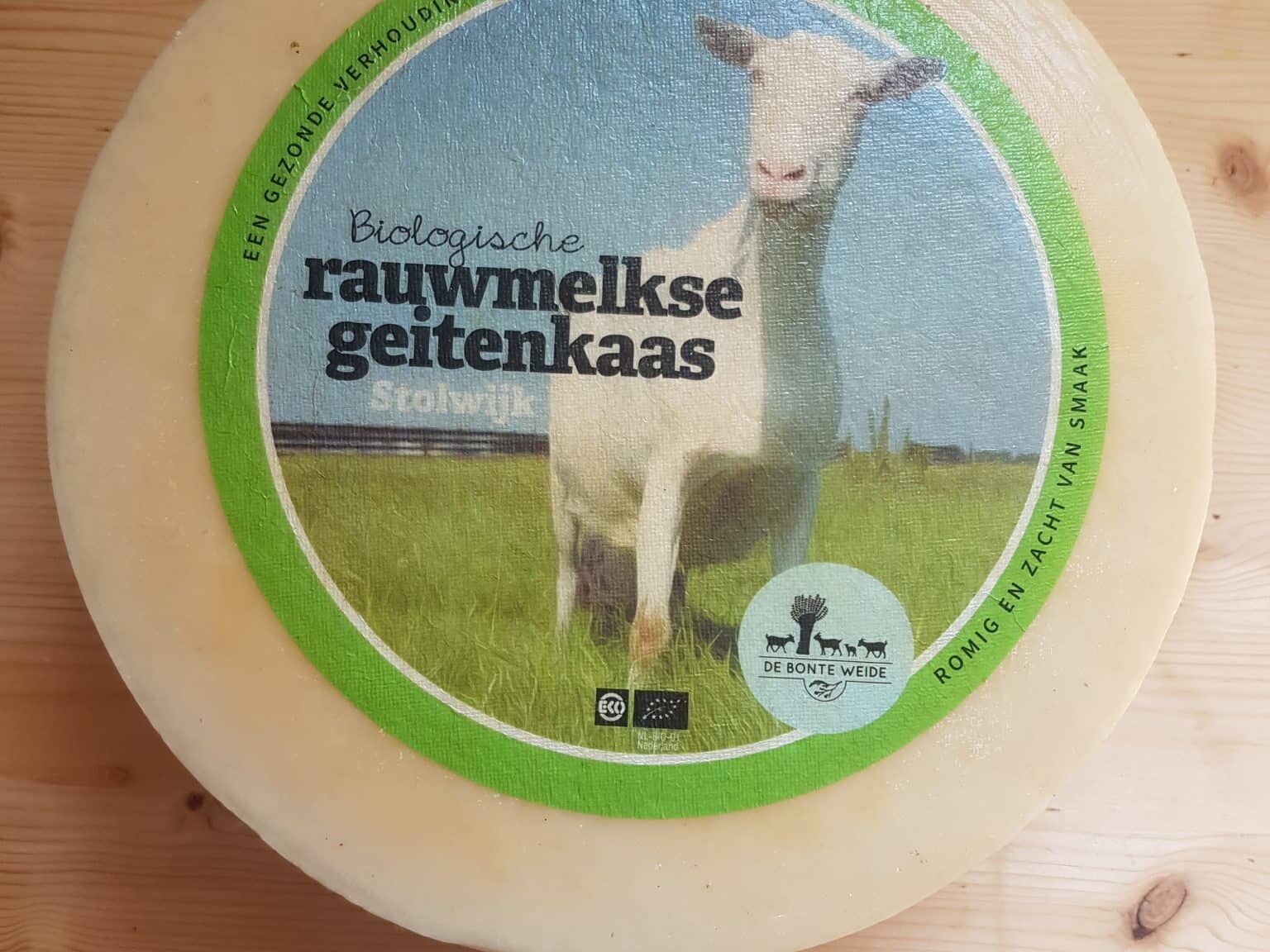 Hele geitenkaas, oud